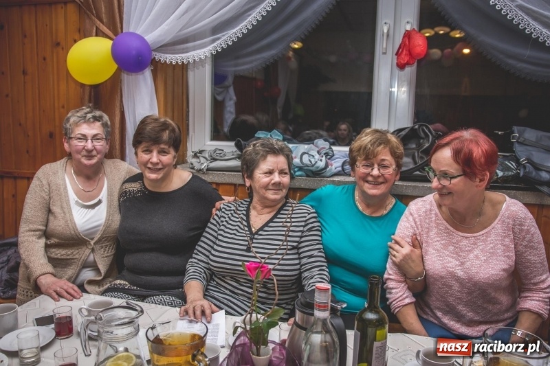 Zdjęcie w galerii na portalu naszraciborz.pl: Dzień Kobiet w Wojnowicach na wesoło  wiadomości z regionu