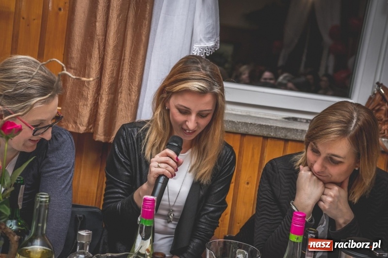 Zdjęcie w galerii na portalu naszraciborz.pl: Dzień Kobiet w Wojnowicach na wesoło  wiadomości z regionu