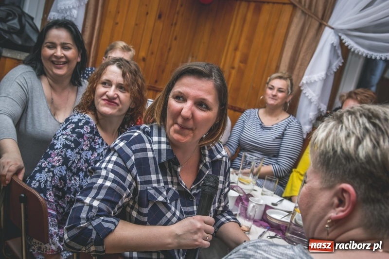 Zdjęcie w galerii na portalu naszraciborz.pl: Dzień Kobiet w Wojnowicach na wesoło  wiadomości z regionu