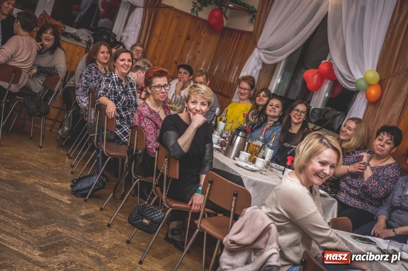 Zdjęcie w galerii na portalu naszraciborz.pl: Dzień Kobiet w Wojnowicach na wesoło  wiadomości z regionu