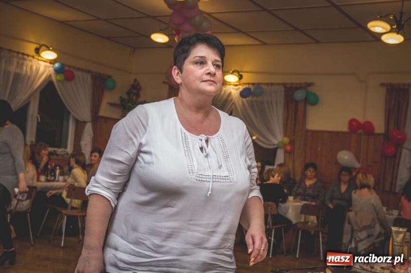 Zdjęcie w galerii na portalu naszraciborz.pl: Dzień Kobiet w Wojnowicach na wesoło  wiadomości z regionu