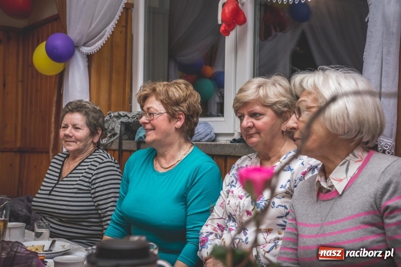 Zdjęcie w galerii na portalu naszraciborz.pl: Dzień Kobiet w Wojnowicach na wesoło  wiadomości z regionu