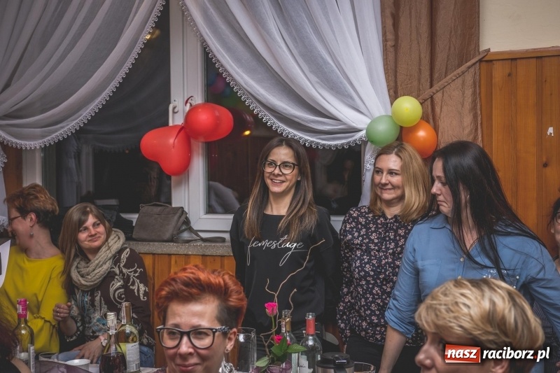 Zdjęcie w galerii na portalu naszraciborz.pl: Dzień Kobiet w Wojnowicach na wesoło  wiadomości z regionu