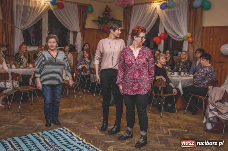 Zdjęcie w galerii na portalu naszraciborz.pl: Dzień Kobiet w Wojnowicach na wesoło  wiadomości z regionu