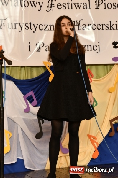 Zdjęcie w galerii na portalu naszraciborz.pl: Koncert Laureatów Powiatowego Festiwalu Piosenki Turystycznej, Harcerskiej i Patriotycznej w Krzanowicach wiadomości z regionu