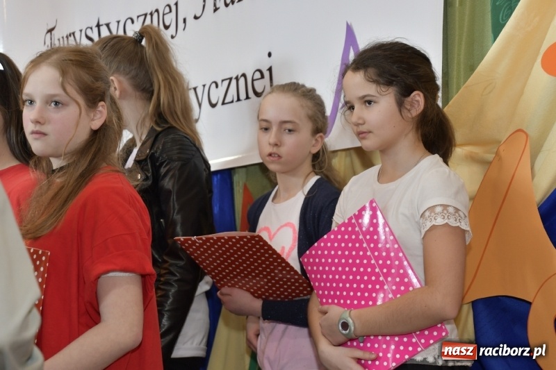 Zdjęcie w galerii na portalu naszraciborz.pl: Koncert Laureatów Powiatowego Festiwalu Piosenki Turystycznej, Harcerskiej i Patriotycznej w Krzanowicach wiadomości z regionu
