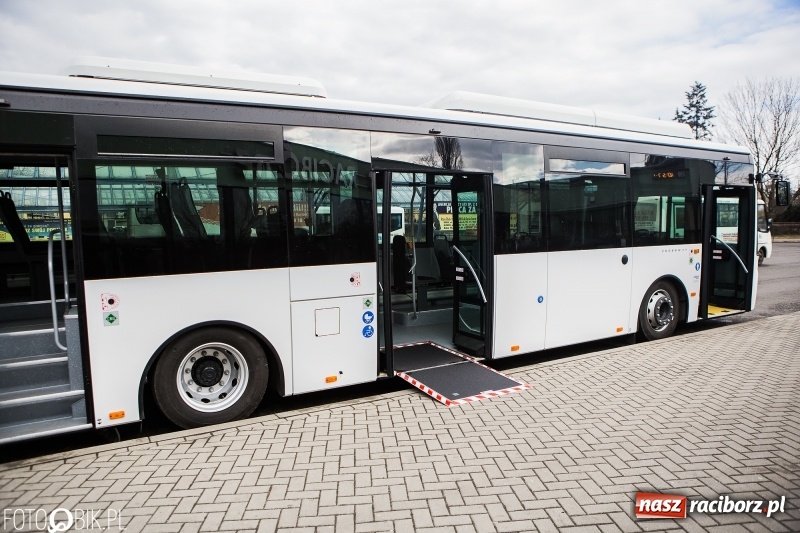 Zdjęcie w galerii na portalu naszraciborz.pl: Raciborski PKS zaprezentował kolejny autobus zasilany gazem wiadomości z regionu