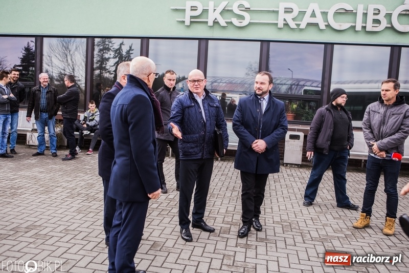 Zdjęcie w galerii na portalu naszraciborz.pl: Raciborski PKS zaprezentował kolejny autobus zasilany gazem wiadomości z regionu