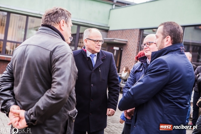 Zdjęcie w galerii na portalu naszraciborz.pl: Raciborski PKS zaprezentował kolejny autobus zasilany gazem wiadomości z regionu