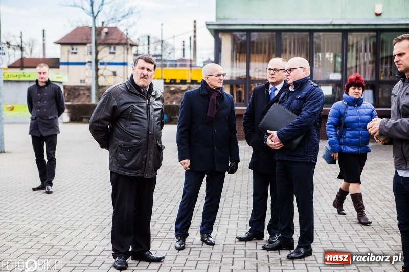 Zdjęcie w galerii na portalu naszraciborz.pl: Raciborski PKS zaprezentował kolejny autobus zasilany gazem wiadomości z regionu