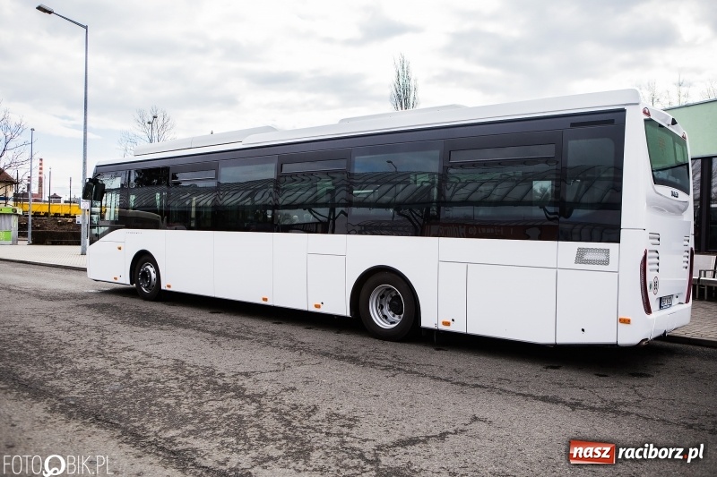 Zdjęcie w galerii na portalu naszraciborz.pl: Raciborski PKS zaprezentował kolejny autobus zasilany gazem wiadomości z regionu