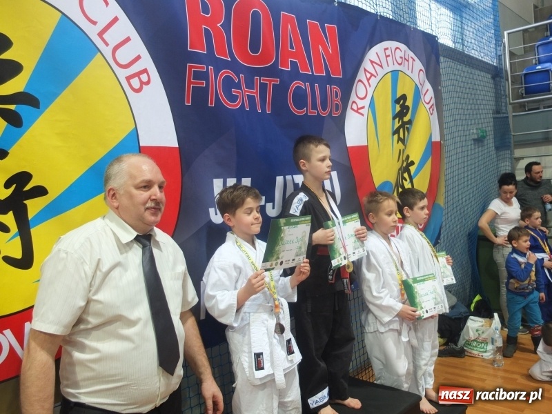 Zdjęcie w galerii na portalu naszraciborz.pl: Raciborzanie z Łamatora na katowickich matach  wiadomości z regionu