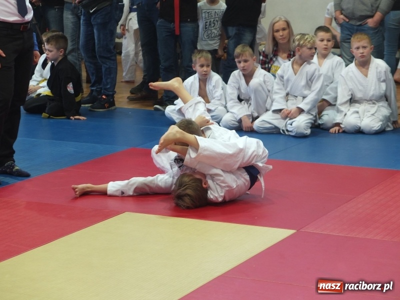 Zdjęcie w galerii na portalu naszraciborz.pl: Raciborzanie z Łamatora na katowickich matach  wiadomości z regionu