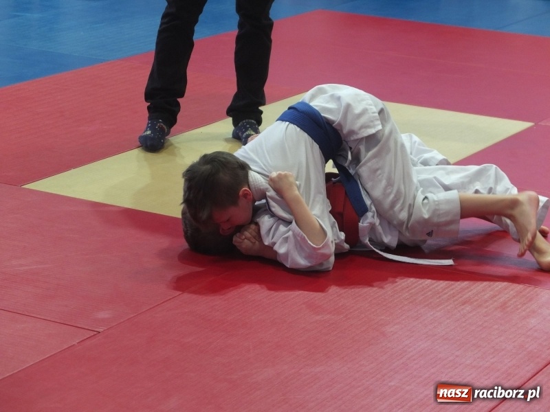 Zdjęcie w galerii na portalu naszraciborz.pl: Raciborzanie z Łamatora na katowickich matach  wiadomości z regionu