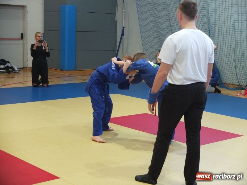 Zdjęcie w galerii na portalu naszraciborz.pl: Raciborzanie z Łamatora na katowickich matach  wiadomości z regionu