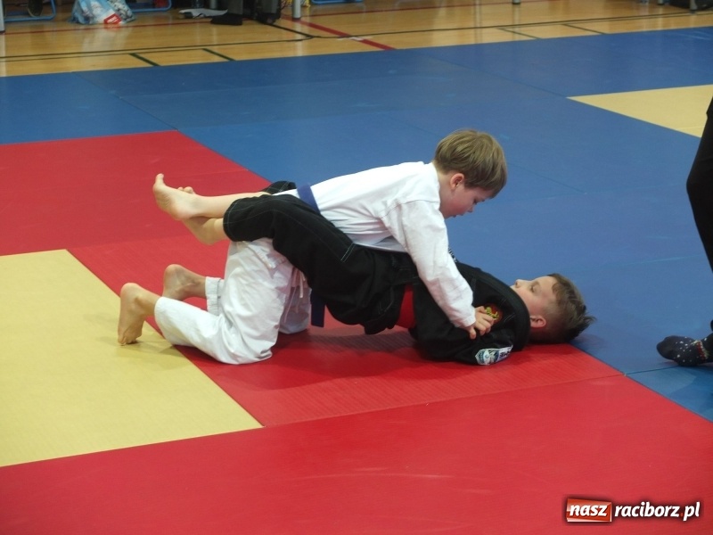 Zdjęcie w galerii na portalu naszraciborz.pl: Raciborzanie z Łamatora na katowickich matach  wiadomości z regionu