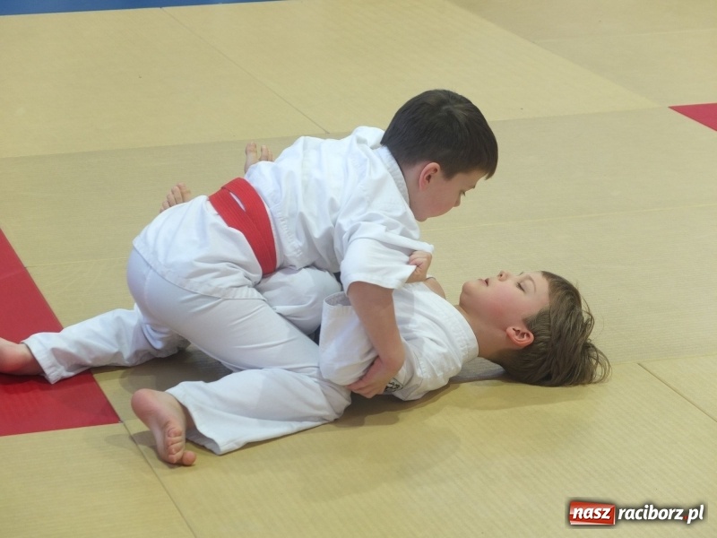 Zdjęcie w galerii na portalu naszraciborz.pl: Raciborzanie z Łamatora na katowickich matach  wiadomości z regionu