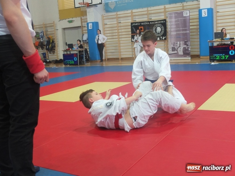 Zdjęcie w galerii na portalu naszraciborz.pl: Raciborzanie z Łamatora na katowickich matach  wiadomości z regionu