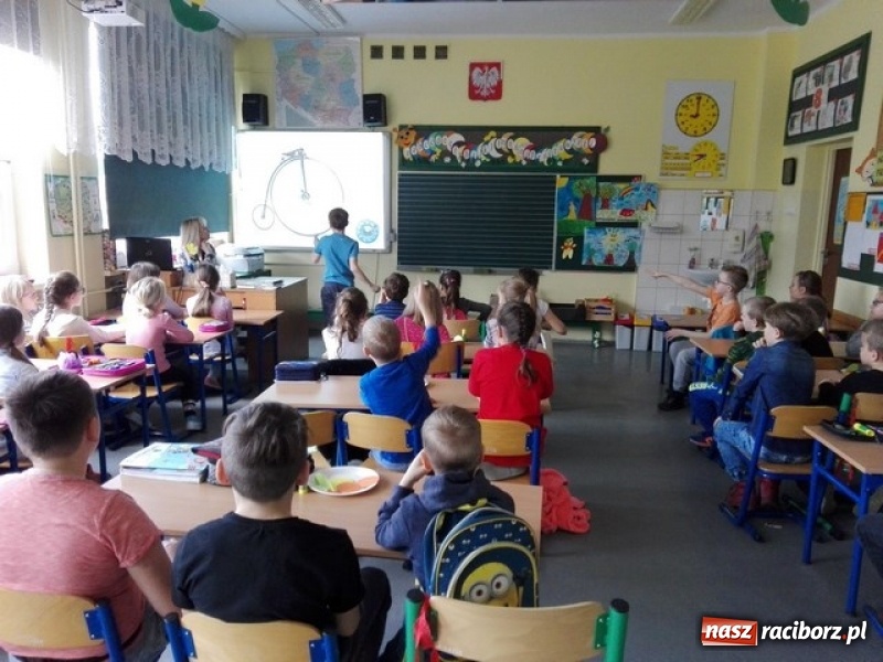 Zdjęcie w galerii na portalu naszraciborz.pl: Dzień otwarty w SP15 wiadomości z regionu