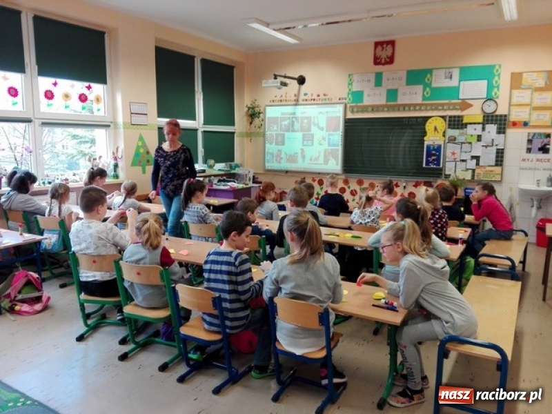 Zdjęcie w galerii na portalu naszraciborz.pl: Dzień otwarty w SP15 wiadomości z regionu