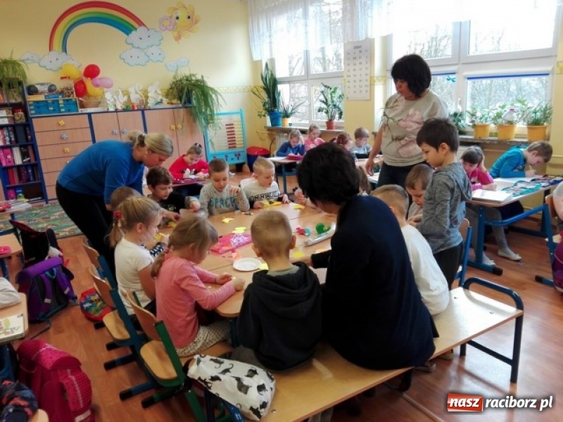 Zdjęcie w galerii na portalu naszraciborz.pl: Dzień otwarty w SP15 wiadomości z regionu