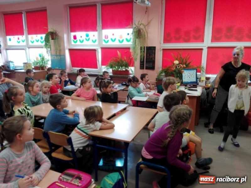 Zdjęcie w galerii na portalu naszraciborz.pl: Dzień otwarty w SP15 wiadomości z regionu