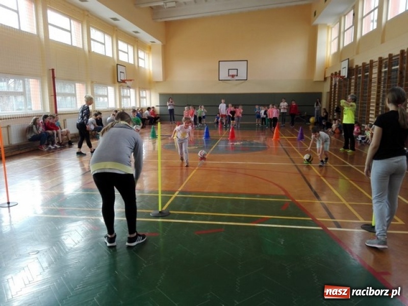 Zdjęcie w galerii na portalu naszraciborz.pl: Dzień otwarty w SP15 wiadomości z regionu