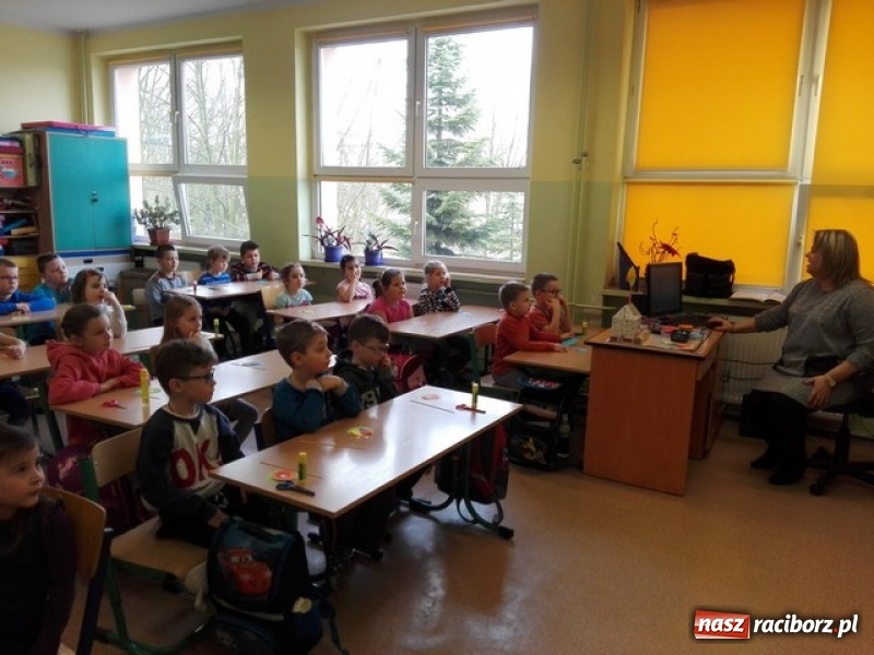 Zdjęcie w galerii na portalu naszraciborz.pl: Dzień otwarty w SP15 wiadomości z regionu