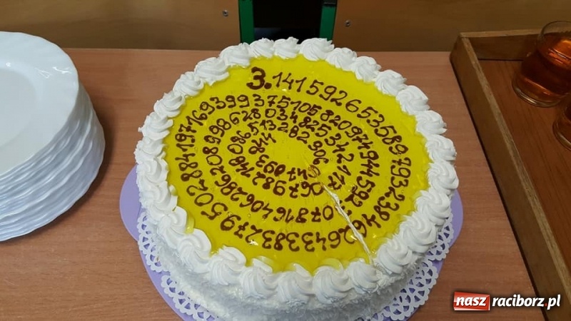 Zdjęcie w galerii na portalu naszraciborz.pl: W Tworkowie wyłoniono mistrzów pamięci liczby PI wiadomości z regionu