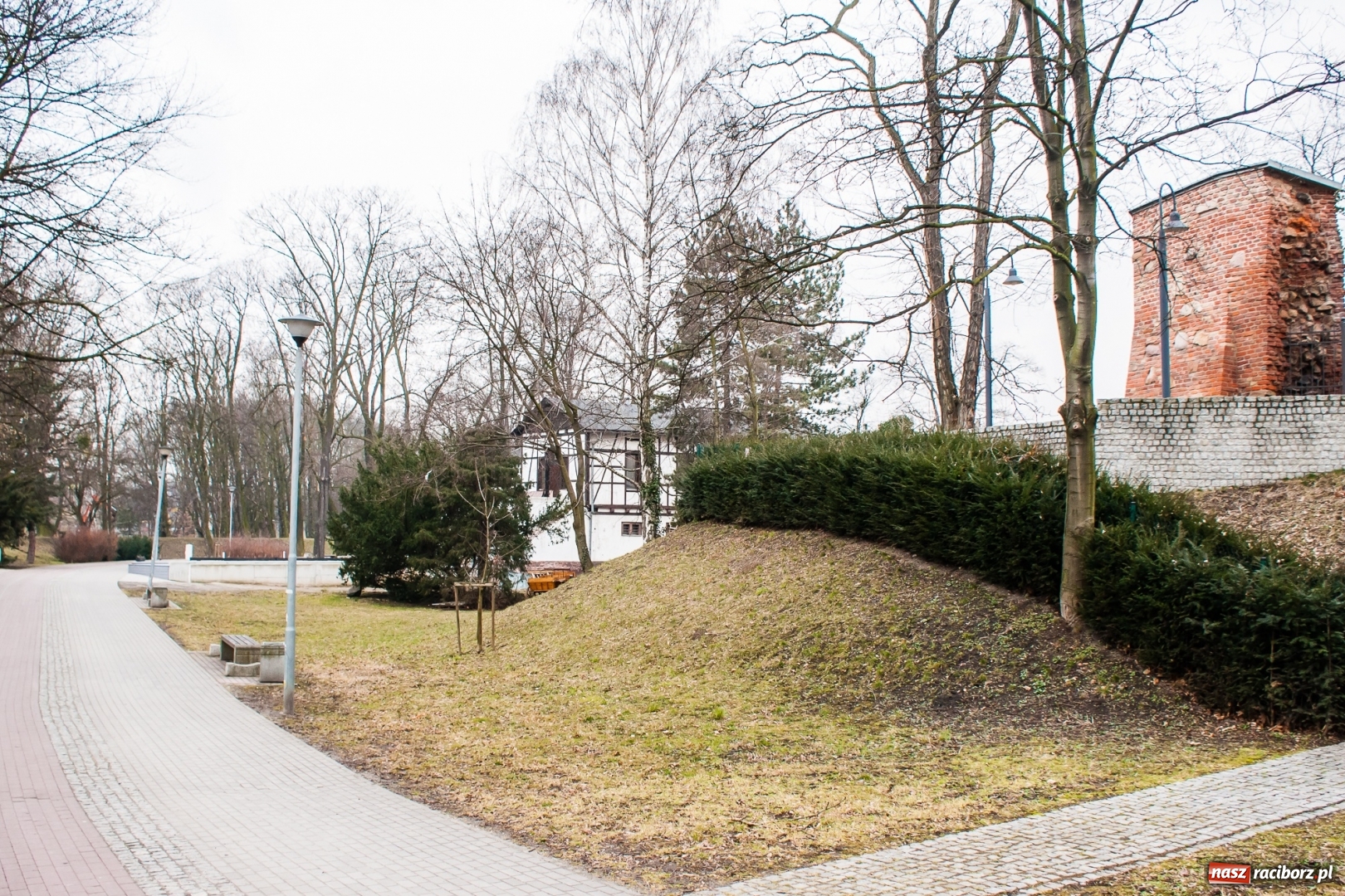 Zdjęcie w galerii na portalu naszraciborz.pl: Przystań nad Odrą do odbudowy. Miasto chce pomóc finansowo  wiadomości z regionu