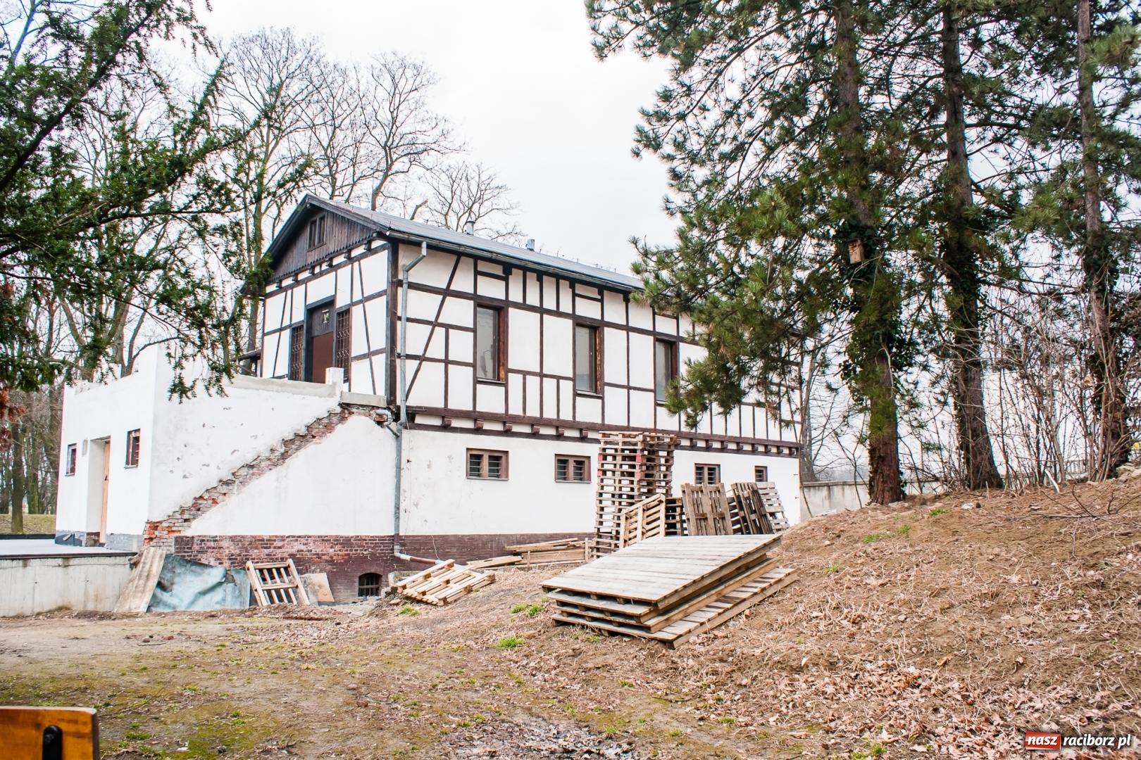 Zdjęcie w galerii na portalu naszraciborz.pl: Przystań nad Odrą do odbudowy. Miasto chce pomóc finansowo  wiadomości z regionu