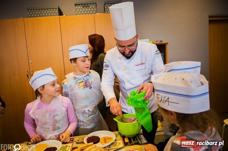 Zdjęcie w galerii na portalu naszraciborz.pl: Warsztaty Zdrowe słodkości w SP 1 wiadomości z regionu