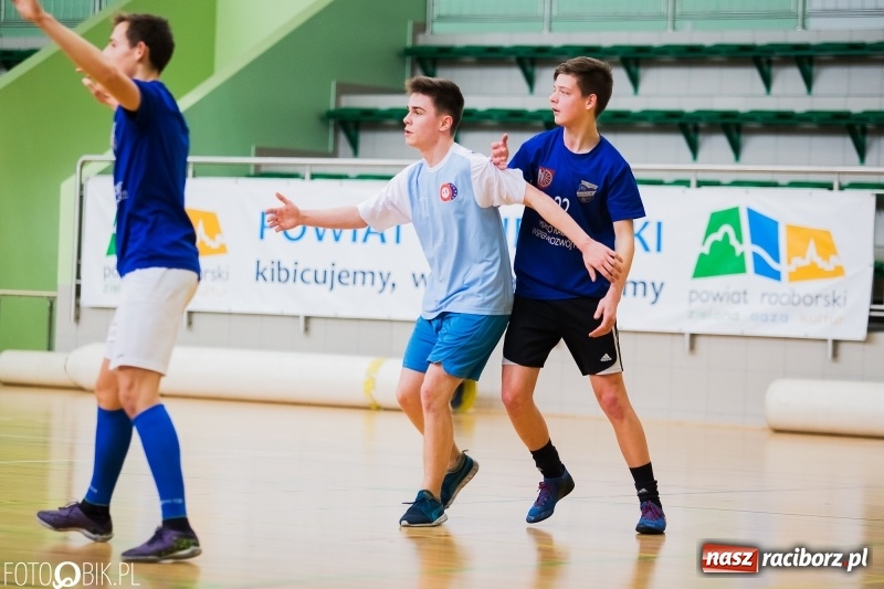 Zdjęcie w galerii na portalu naszraciborz.pl: Finały miejskie w piłce ręcznej szkół podstawowych wiadomości z regionu
