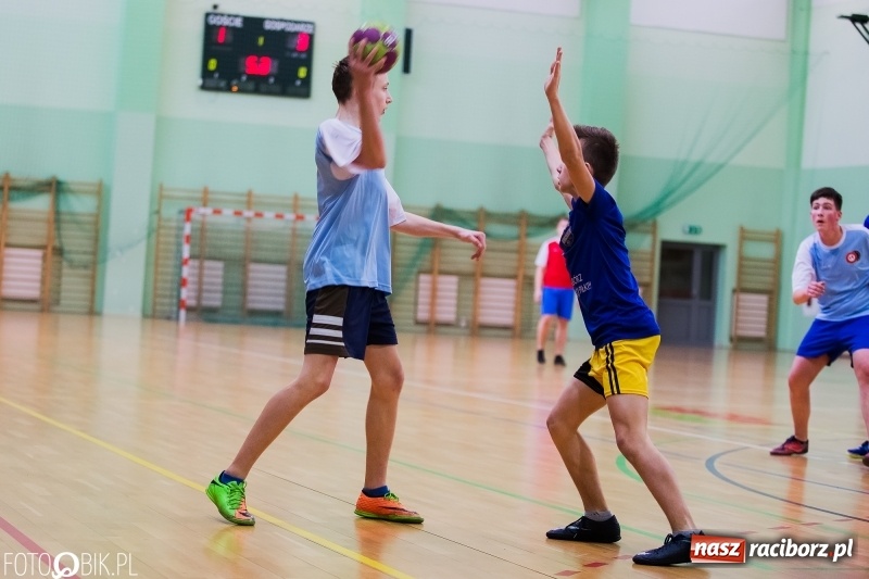 Zdjęcie w galerii na portalu naszraciborz.pl: Finały miejskie w piłce ręcznej szkół podstawowych wiadomości z regionu