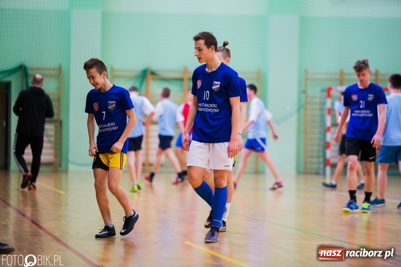 Zdjęcie w galerii na portalu naszraciborz.pl: Finały miejskie w piłce ręcznej szkół podstawowych wiadomości z regionu