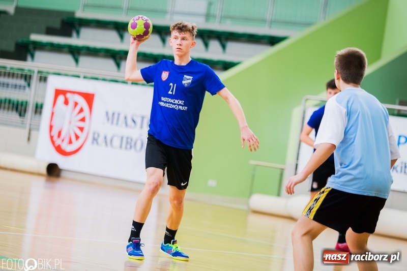 Zdjęcie w galerii na portalu naszraciborz.pl: Finały miejskie w piłce ręcznej szkół podstawowych wiadomości z regionu