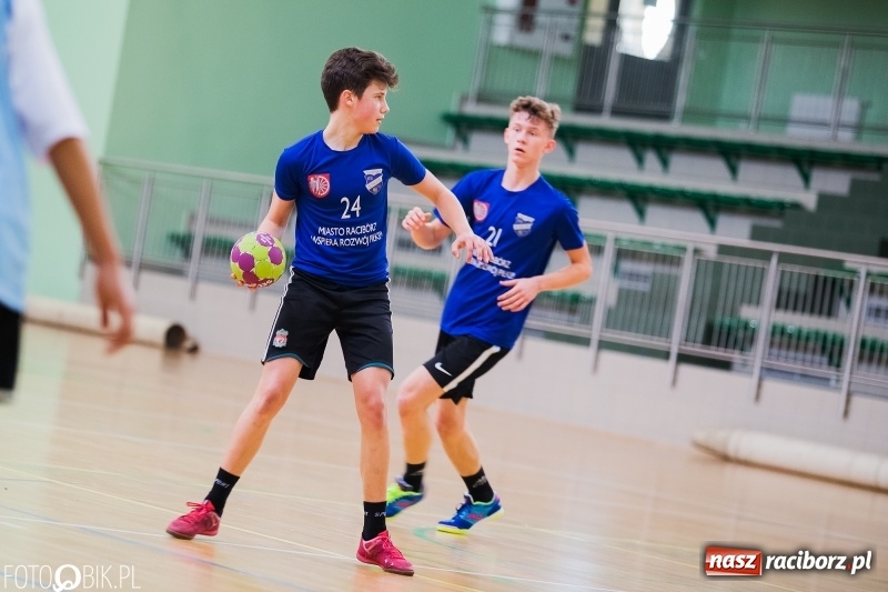 Zdjęcie w galerii na portalu naszraciborz.pl: Finały miejskie w piłce ręcznej szkół podstawowych wiadomości z regionu