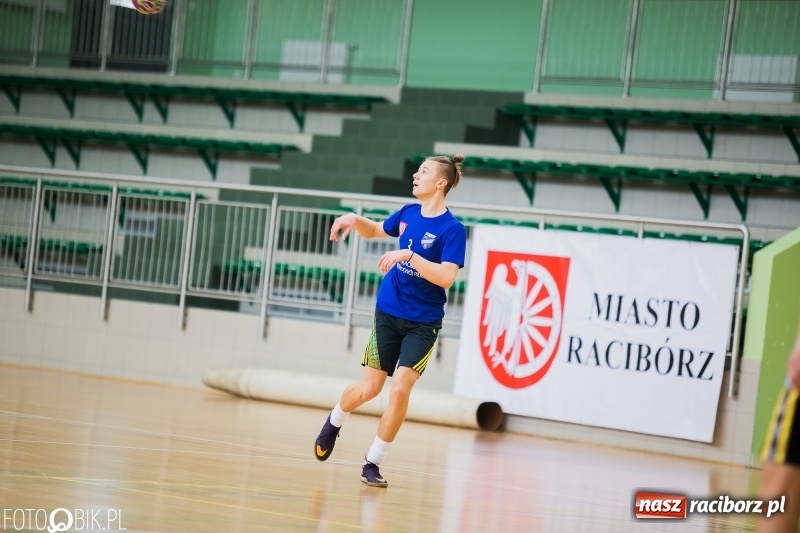 Zdjęcie w galerii na portalu naszraciborz.pl: Finały miejskie w piłce ręcznej szkół podstawowych wiadomości z regionu