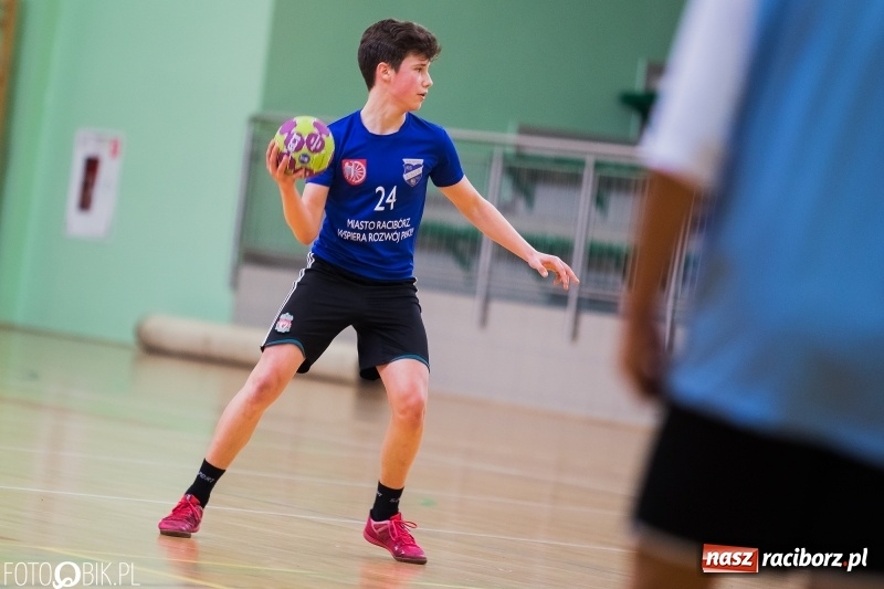 Zdjęcie w galerii na portalu naszraciborz.pl: Finały miejskie w piłce ręcznej szkół podstawowych wiadomości z regionu