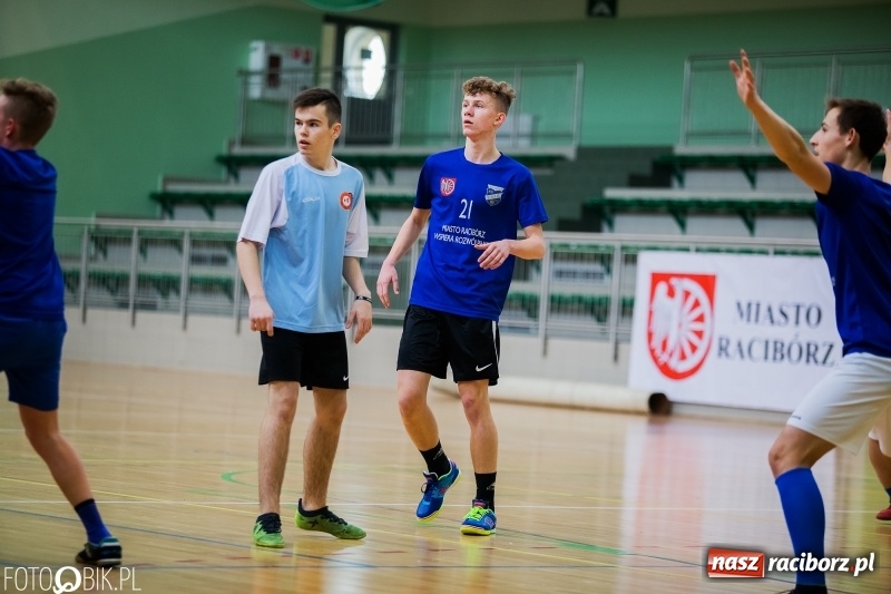 Zdjęcie w galerii na portalu naszraciborz.pl: Finały miejskie w piłce ręcznej szkół podstawowych wiadomości z regionu