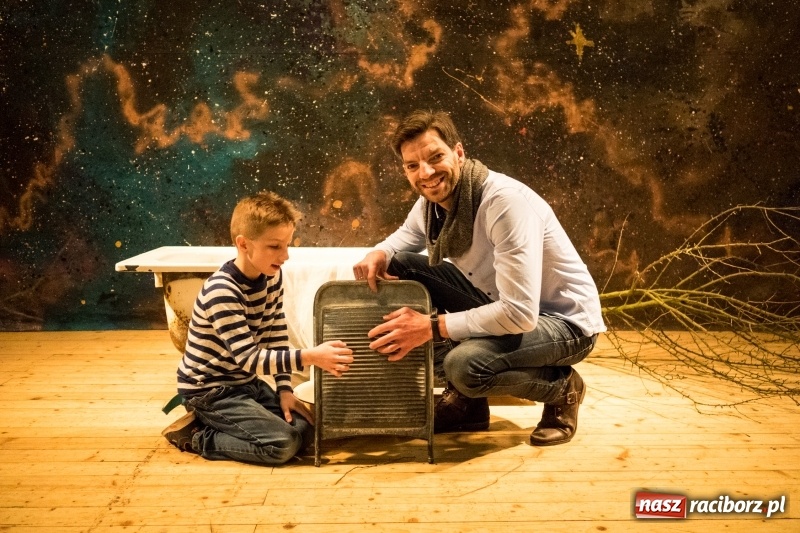 Zdjęcie w galerii na portalu naszraciborz.pl: Usłyszeć srebrną Lunę - tak powstaje spektakl  wiadomości z regionu