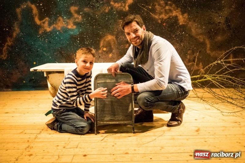 Zdjęcie w galerii na portalu naszraciborz.pl: Usłyszeć srebrną Lunę - tak powstaje spektakl  wiadomości z regionu