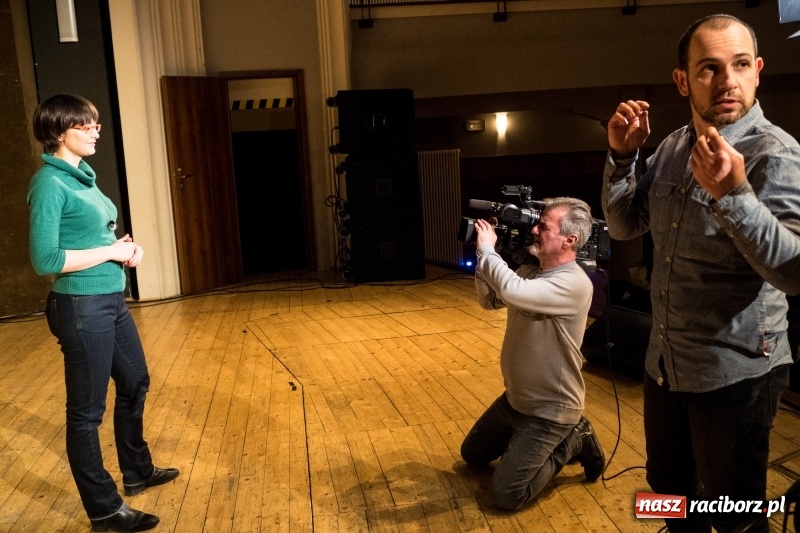 Zdjęcie w galerii na portalu naszraciborz.pl: Usłyszeć srebrną Lunę - tak powstaje spektakl  wiadomości z regionu