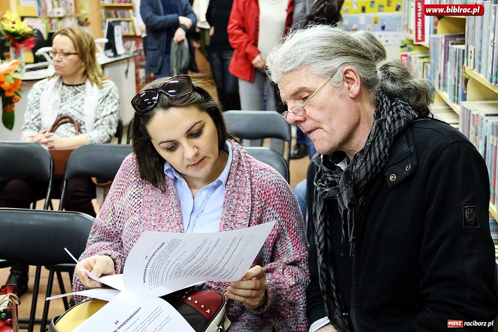 Zdjęcie w galerii na portalu naszraciborz.pl: O fenomenie fotografii - promocja książki Gabrieli Habrom-Rokosz wiadomości z regionu