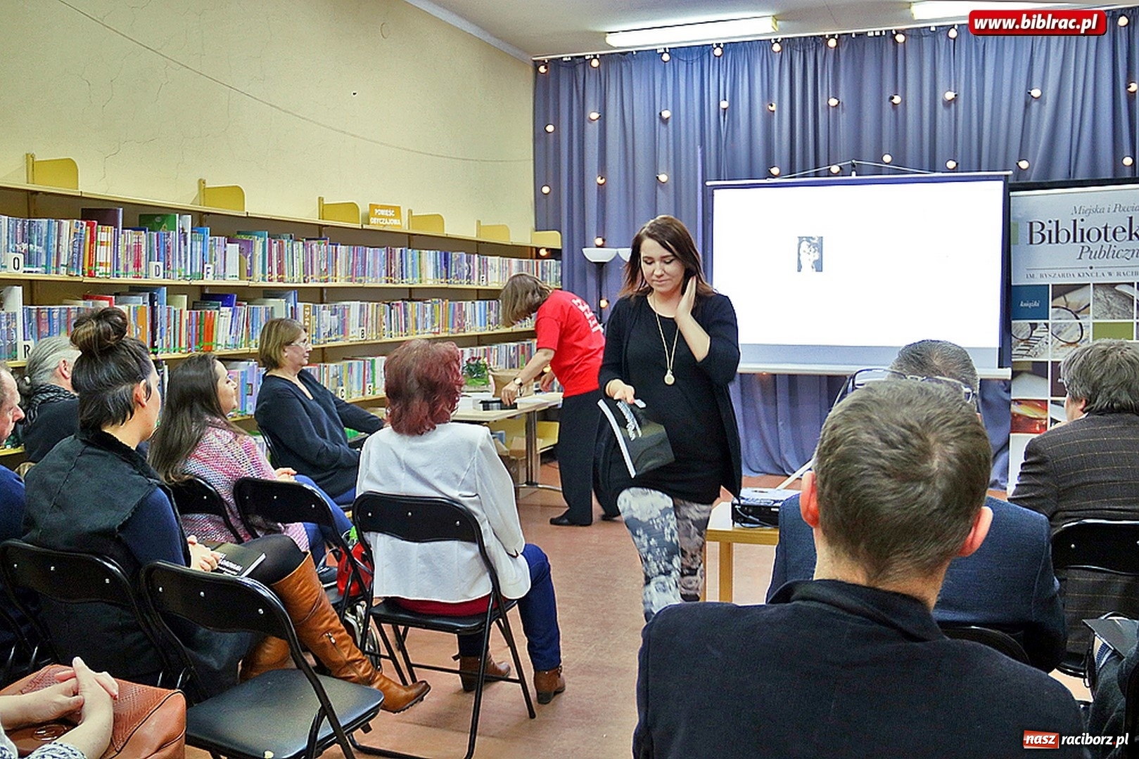 Zdjęcie w galerii na portalu naszraciborz.pl: O fenomenie fotografii - promocja książki Gabrieli Habrom-Rokosz wiadomości z regionu