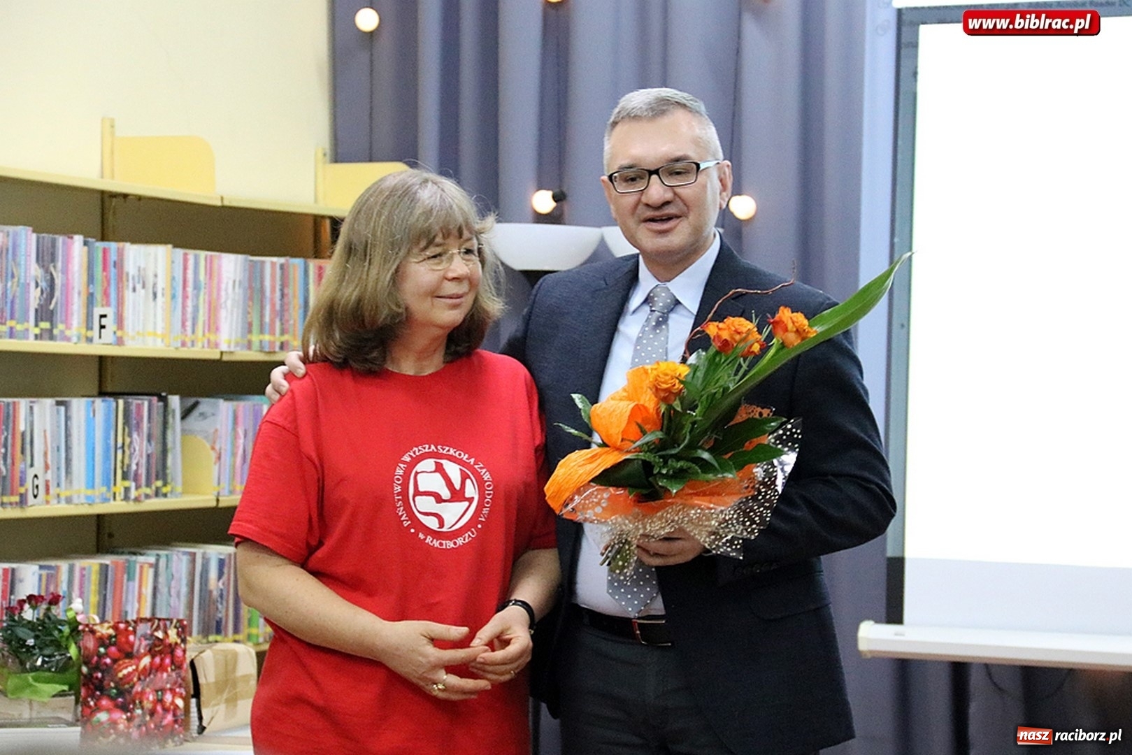 Zdjęcie w galerii na portalu naszraciborz.pl: O fenomenie fotografii - promocja książki Gabrieli Habrom-Rokosz wiadomości z regionu