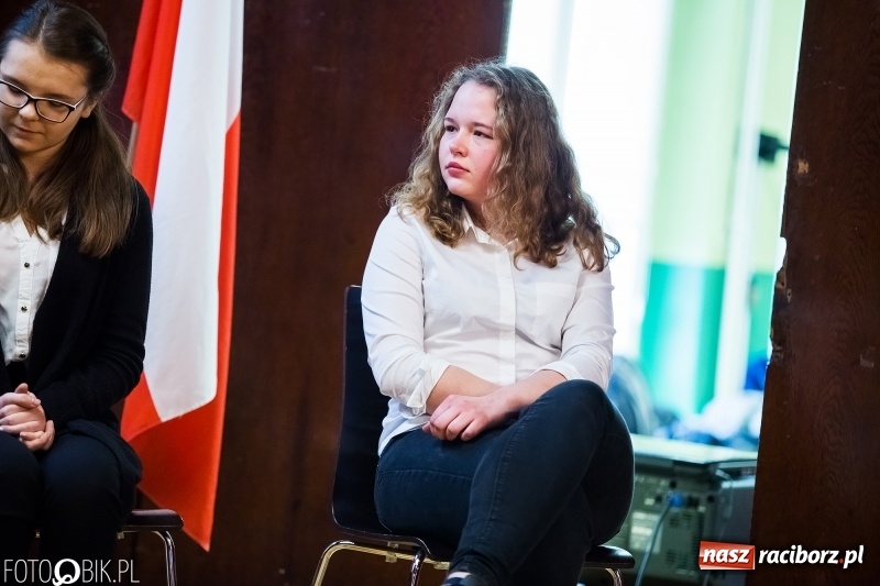 Zdjęcie w galerii na portalu naszraciborz.pl: Mateusz Kubita zwycięzcą Powiatowego Konkursu Wiedzy o Społeczeństwie wiadomości z regionu