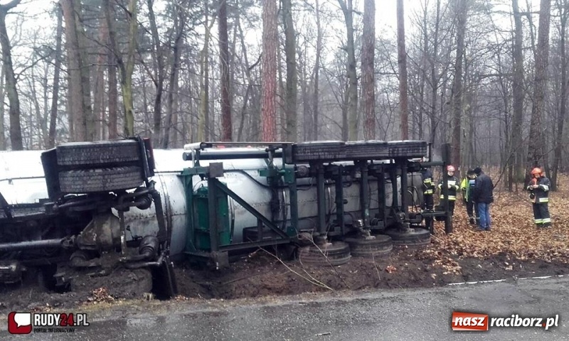 Zdjęcie w galerii na portalu naszraciborz.pl: Akcja Cysterna w Rudach. 23 zastępy zawodowej straży, ewakuacja i duże straty materialne wiadomości z regionu