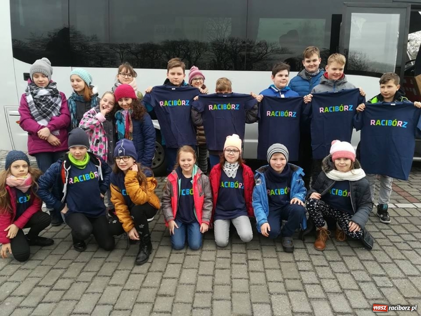 Zdjęcie w galerii na portalu naszraciborz.pl: Uczniowie z Płoni w Olimpiadzie Kreatywności Destination Imagination wiadomości z regionu