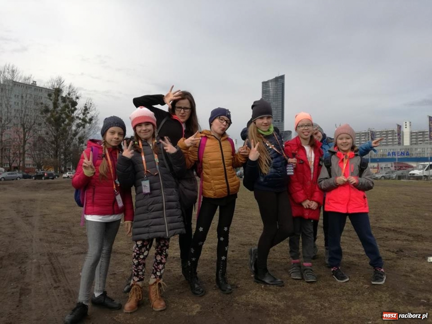 Zdjęcie w galerii na portalu naszraciborz.pl: Uczniowie z Płoni w Olimpiadzie Kreatywności Destination Imagination wiadomości z regionu